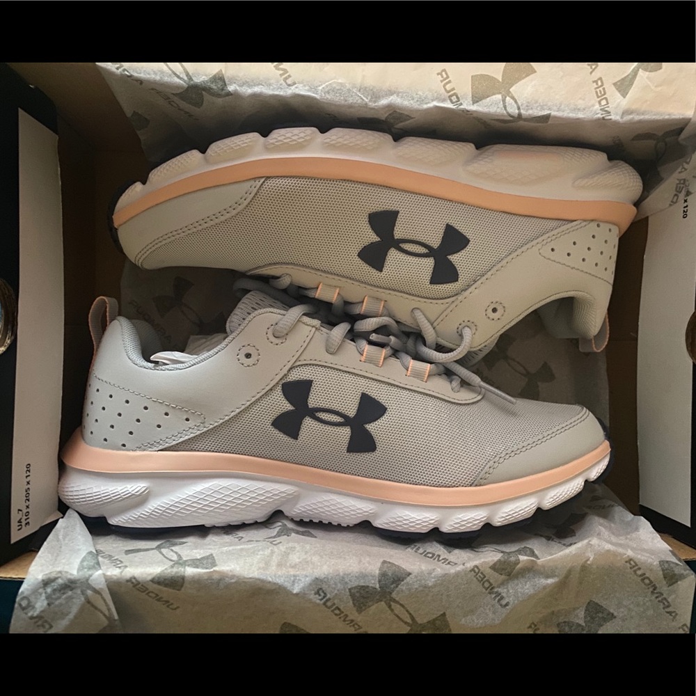 UA Women's Charged Assert 8 Running Shoes